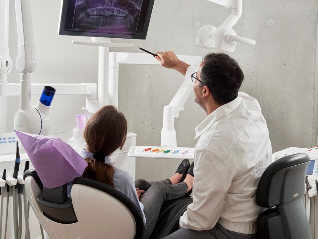 SEO dla kliniki stomatologicznej — lokalne SEO i pacjenci z Google