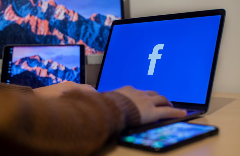 Jak skonfigurować Piksel Facebooka w 2025? Praktyczny poradnik krok po kroku
