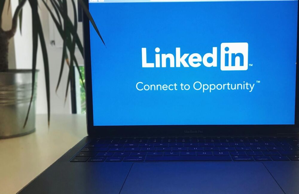 Jak uruchomić kampanię LinkedIn Ads krok po kroku – praktyczny poradnik